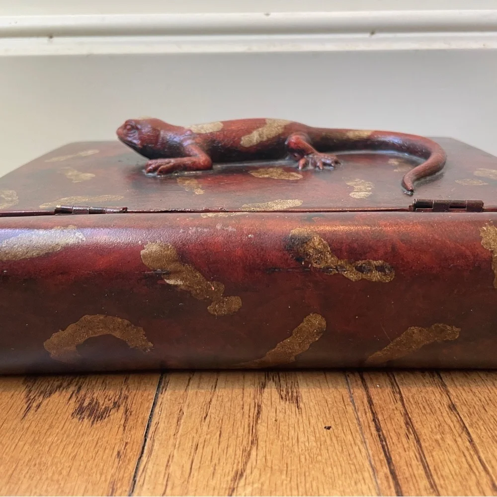 Hand Carved Lizard Wooden Keepsake Box Rustic Trinket Storage Decor